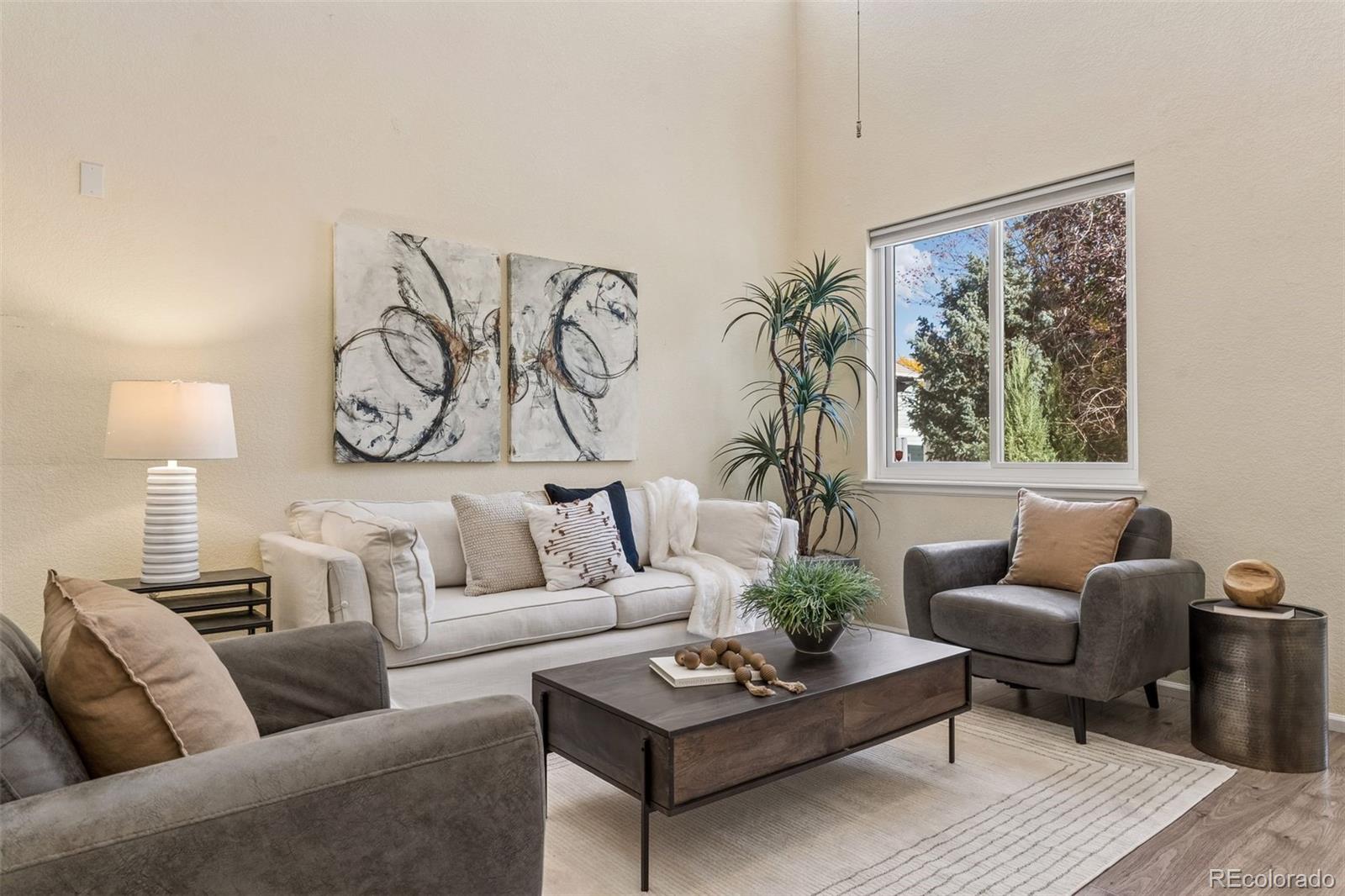 1206 S Flat Rock Circle