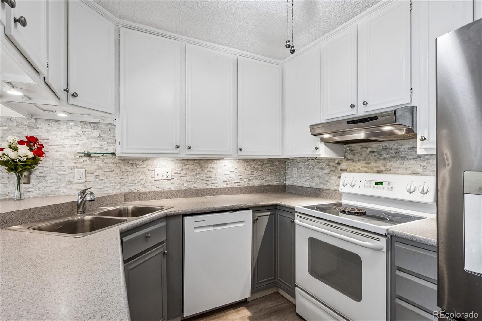3465 S Poplar Street Unit 101