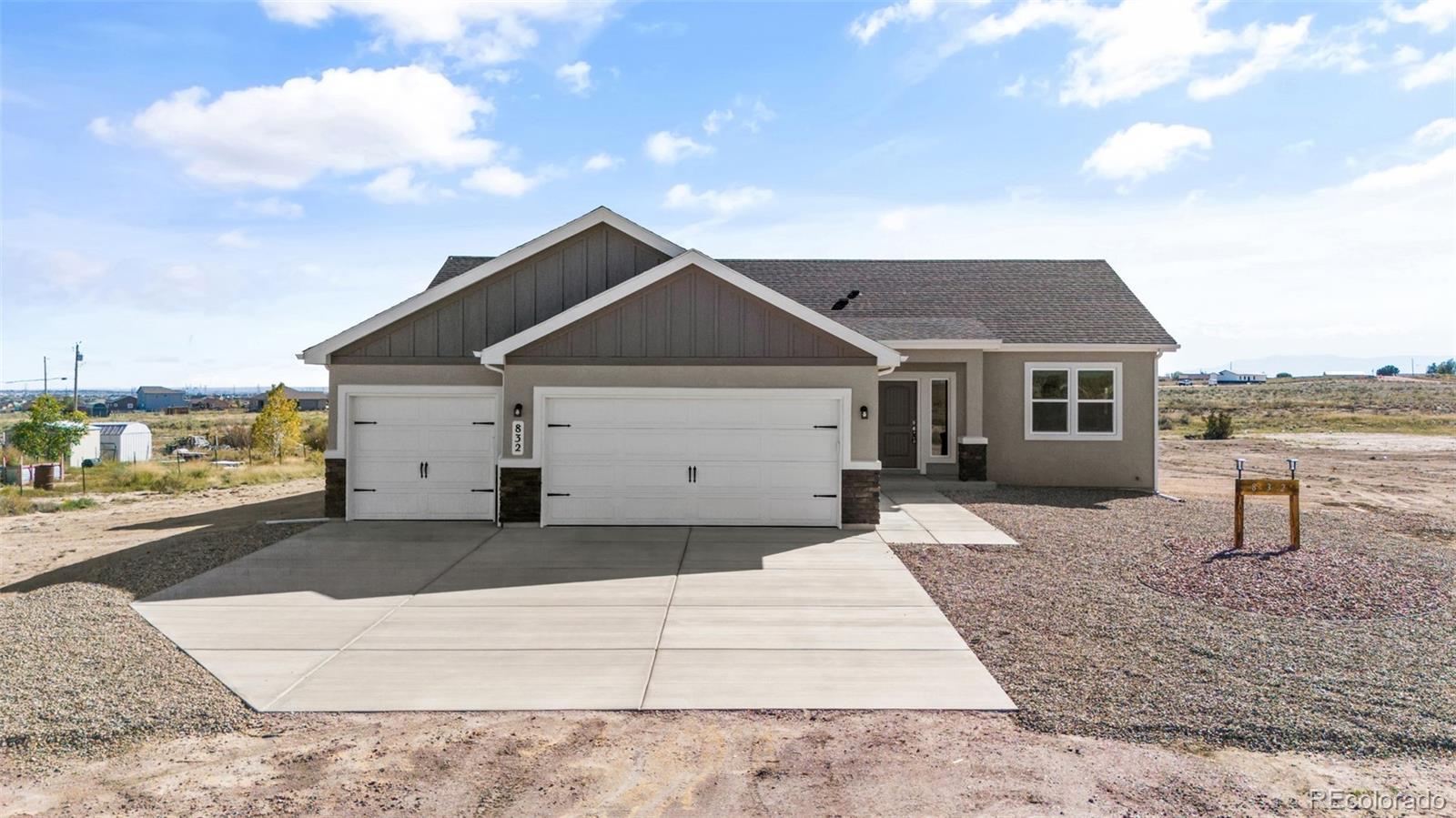 832 E Loma Drive