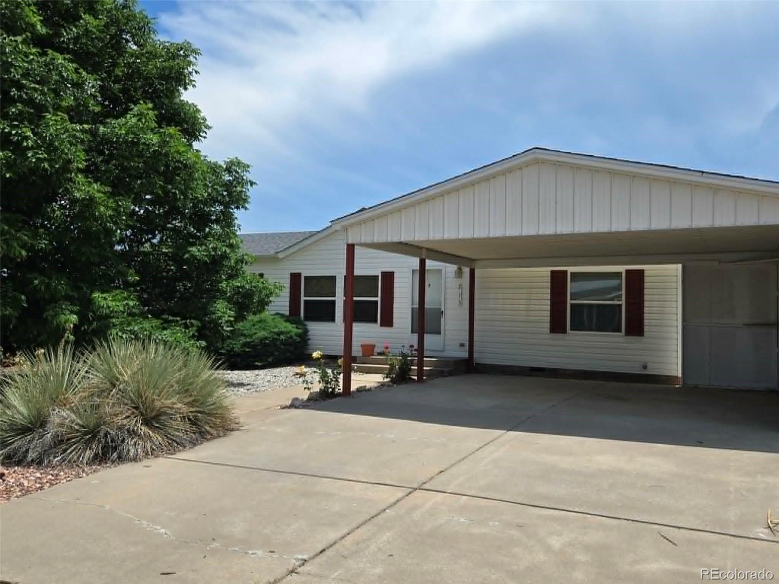213 Indian Hills