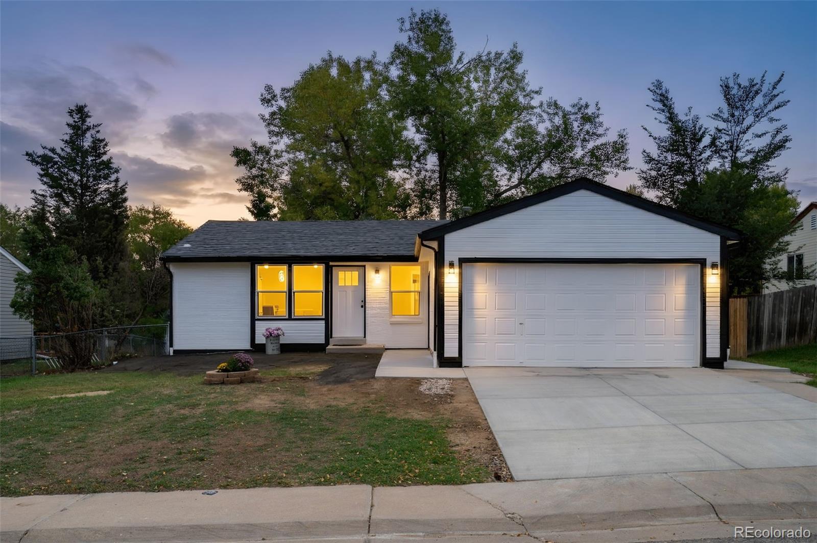 2754 S Uravan Street