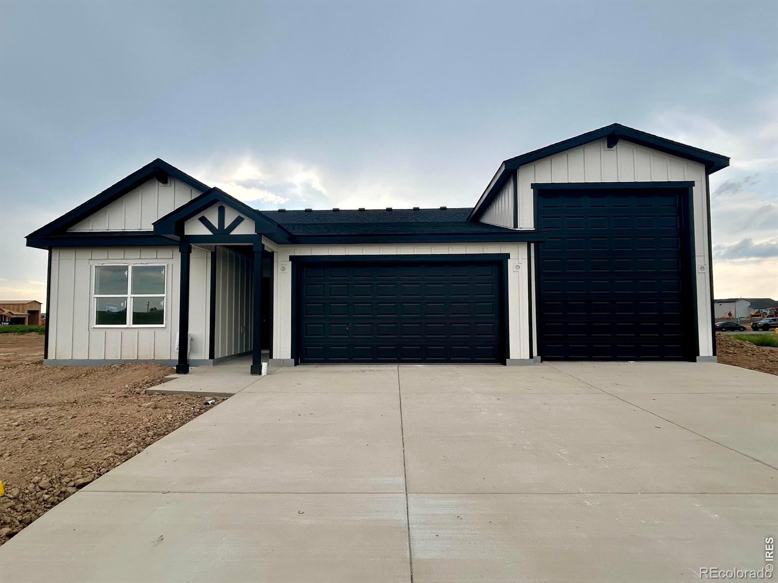 305 Plains Parkway