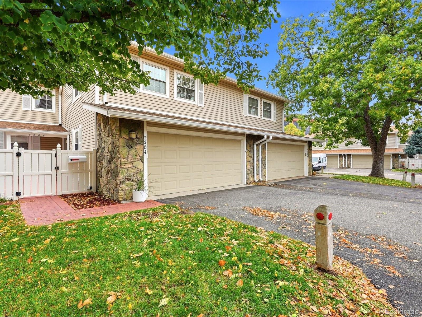 3284 S Heather Gardens Way