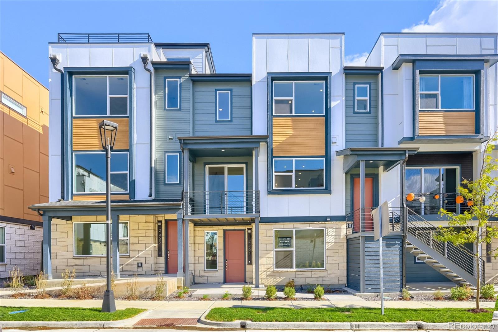 2561 Emiline Way