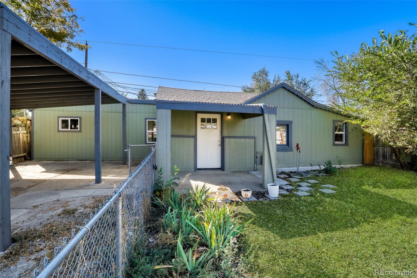 3464 W Alaska Place