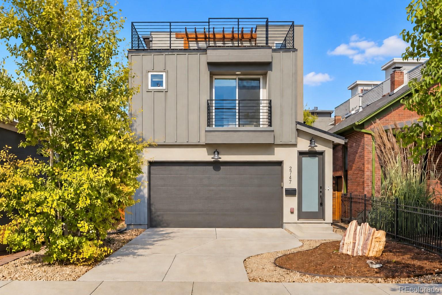 2747 W 25th Avenue