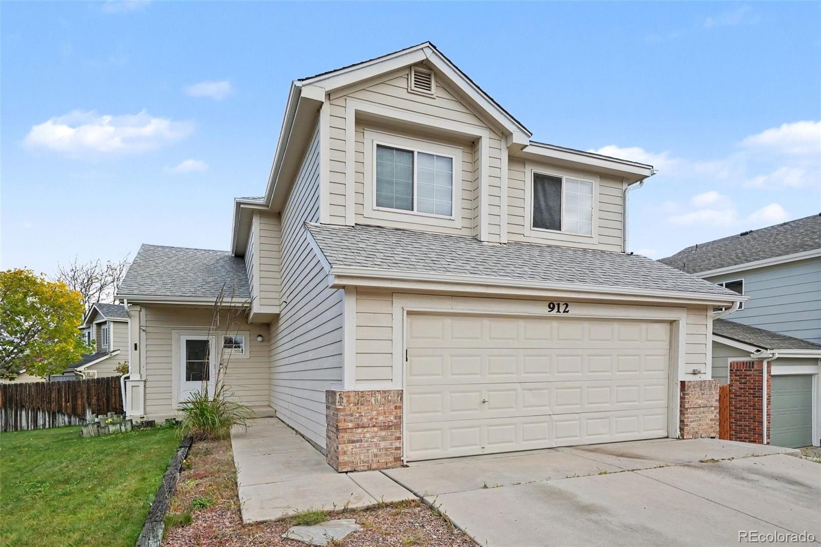 912 Legend Oak Drive