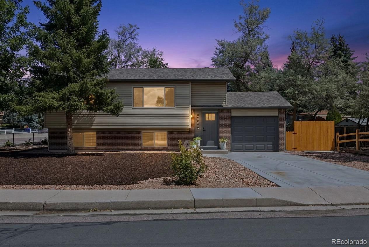 3704 Surrey Lane