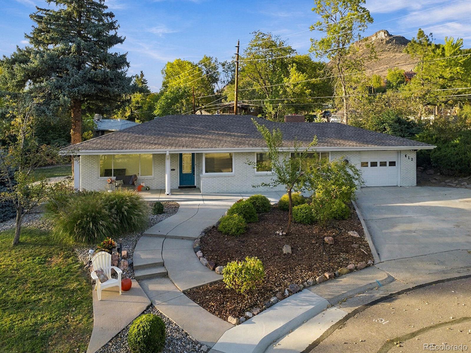 412 Grand Court