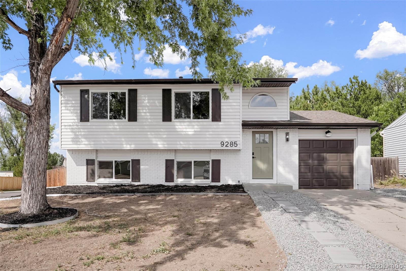 9285 W Wagon Trail Drive