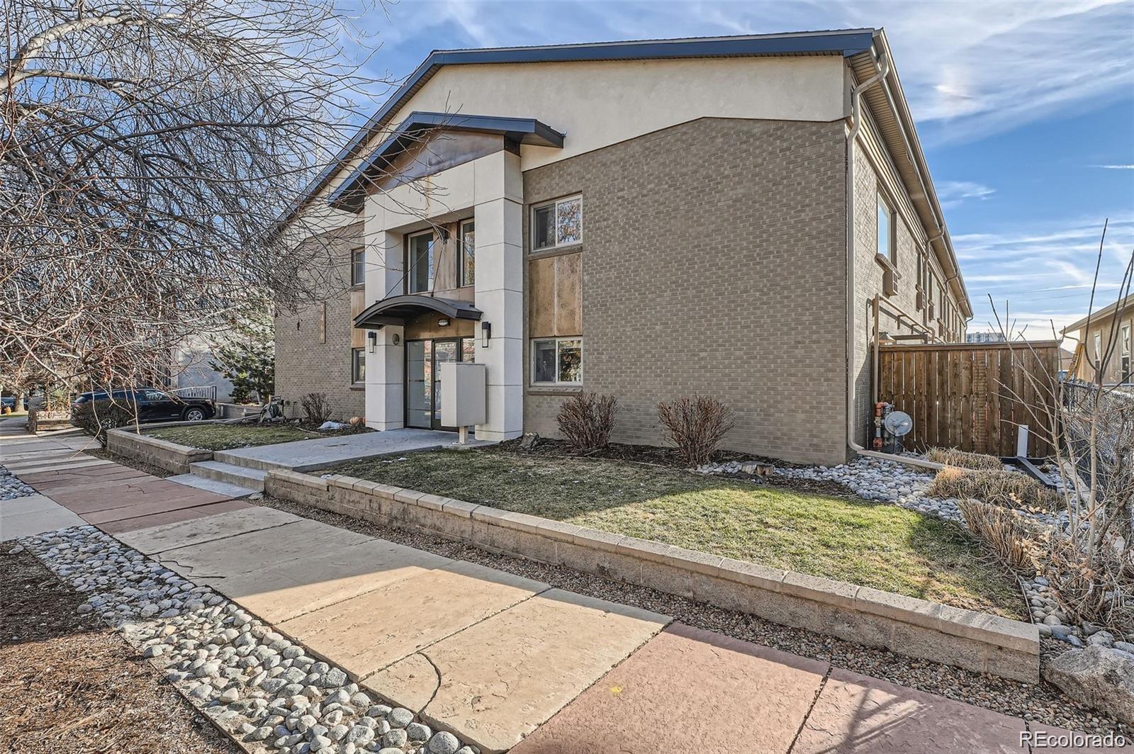 2460 W Caithness Place Unit 104