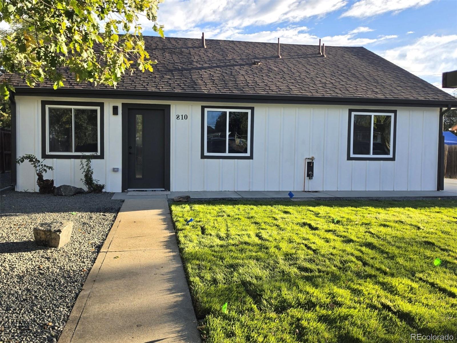 810 Uvalda Street