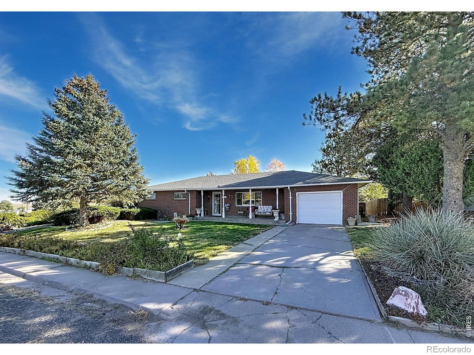 1811 Circle Lane