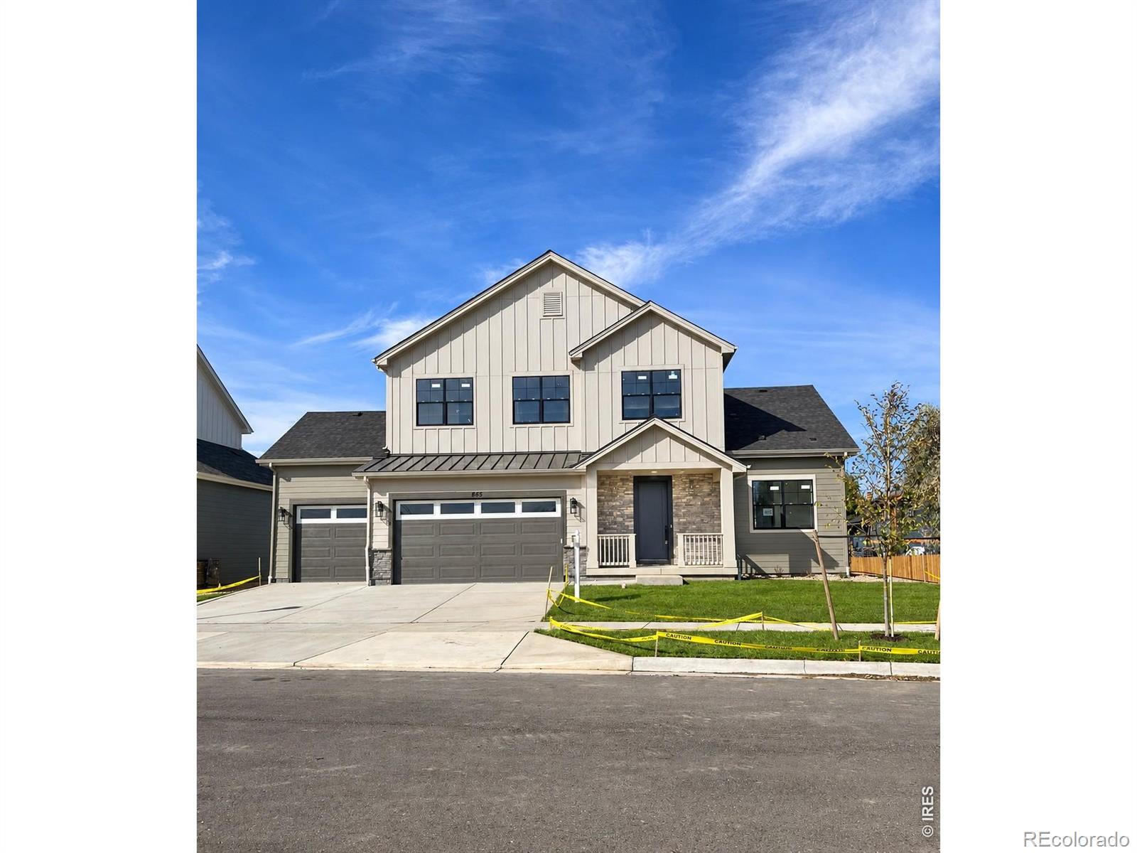 865 Peakview Place