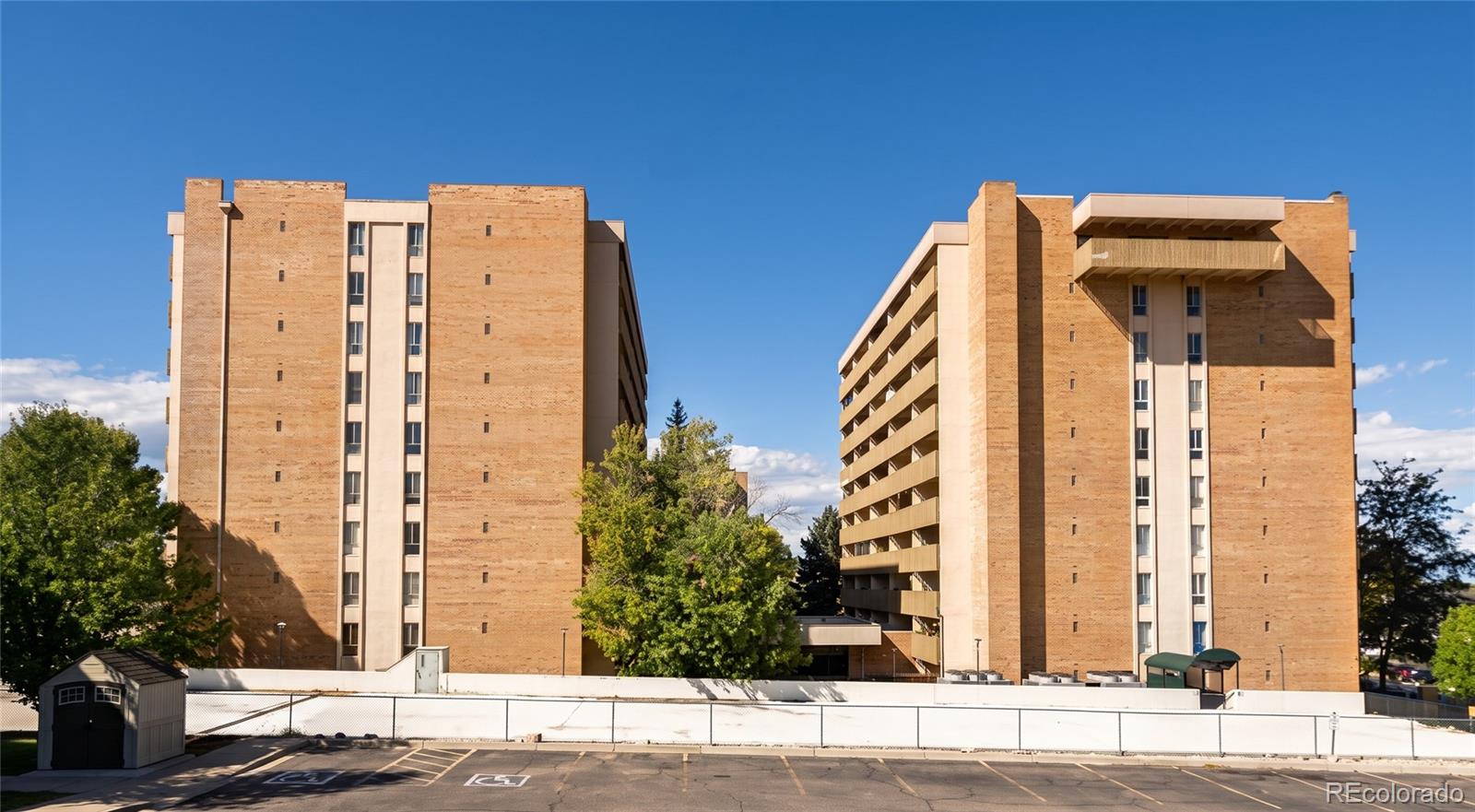 8060 Girard Avenue Unit 220