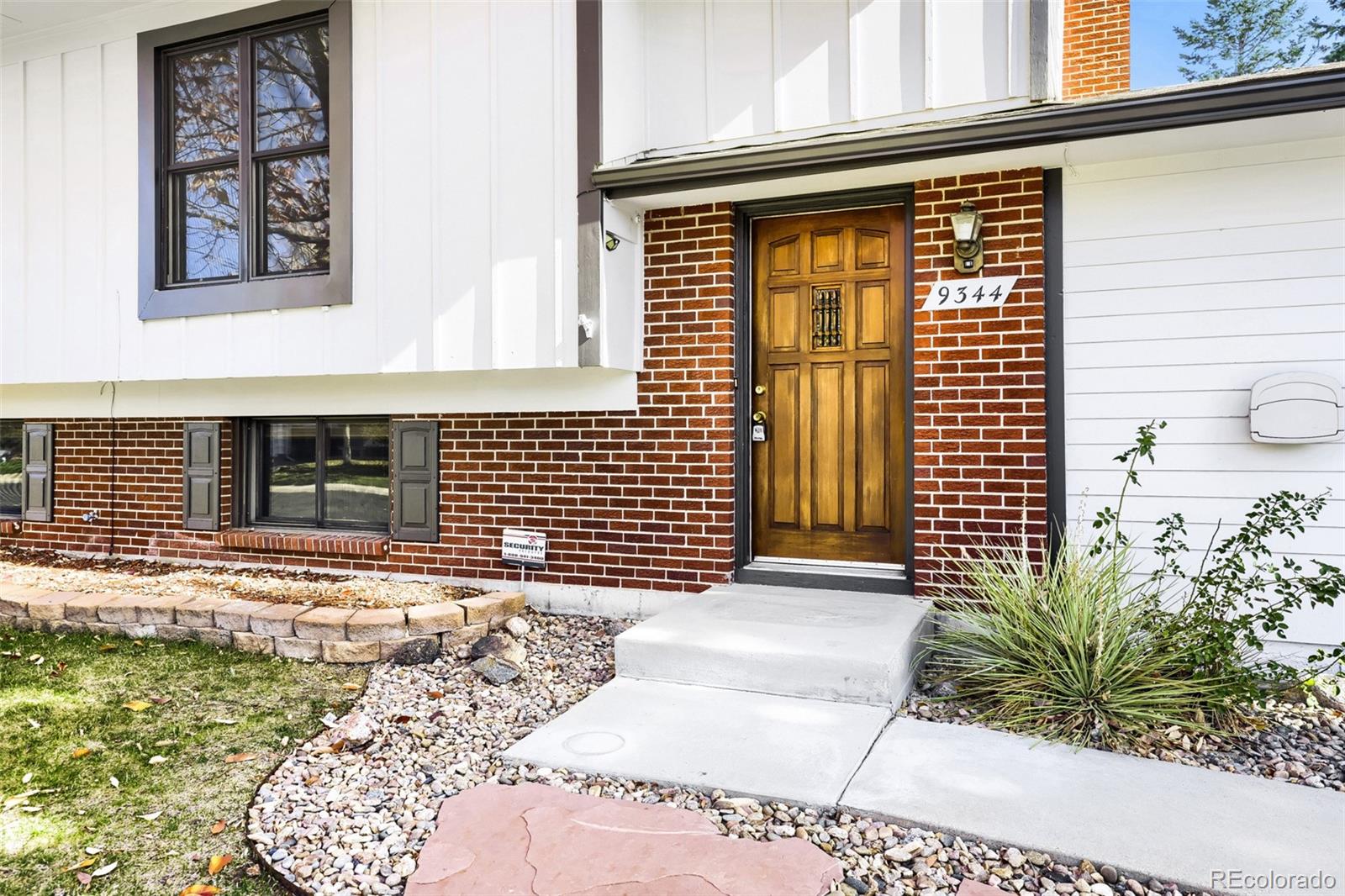 9344 Field Lane